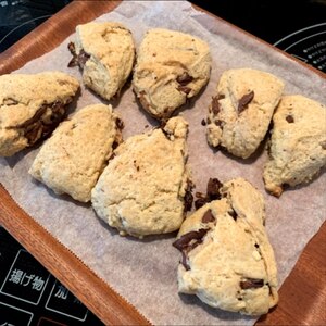 ホットケーキミックスで作る♪簡単チョコスコーン♪